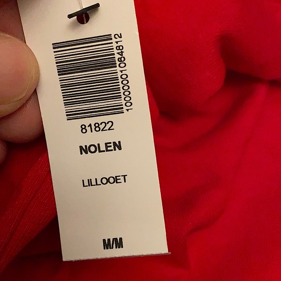 New TNA Nolen Long-sleeve size M red with tags ⭐️⭐️⭐️⭐️ - Picture 7 of 8